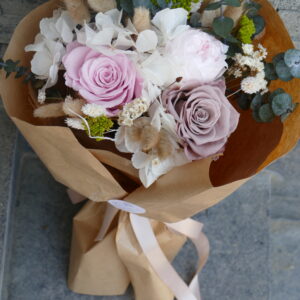 buchet flori criogenate pastel